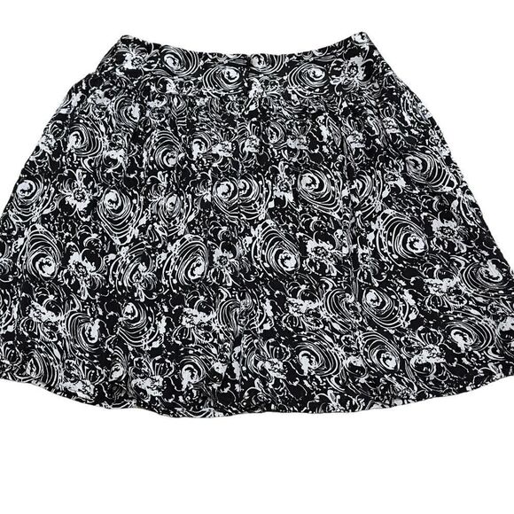 Peter Nygard Black & White Print Flowy Mini Skirt Size 6 - Picture 3 of 11